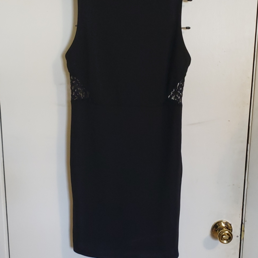 Dress - Picture 2 of 3